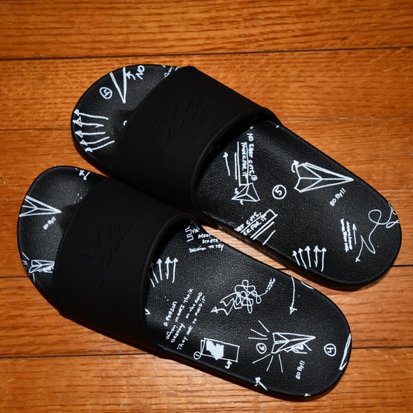 Paper Planes Slides - Picture 3 of 5